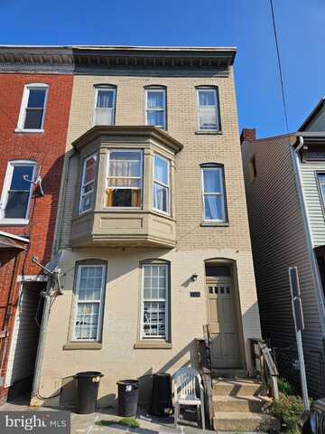 569 W PHILADELPHIA STREET, YORK, PA 17403