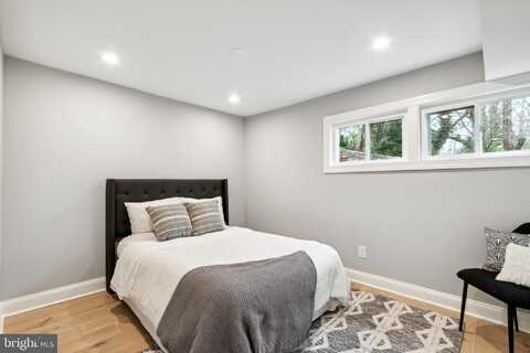 405 MEADOWHURST LANE, MEDIA, PA 19063