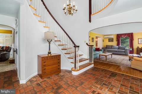 2221 MOCKINGBIRD ROAD, HARRISBURG, PA 17112