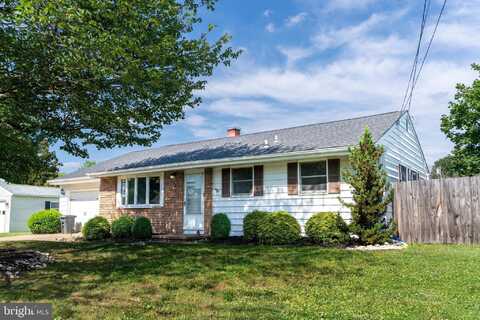 8 SHELLEY LA, HAMILTON, NJ 08690
