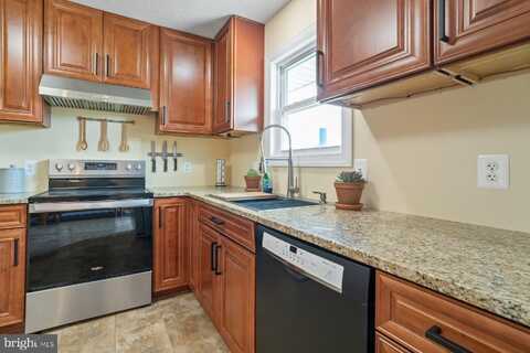 2512 BALTIMORE PIKE, HANOVER, PA 17331