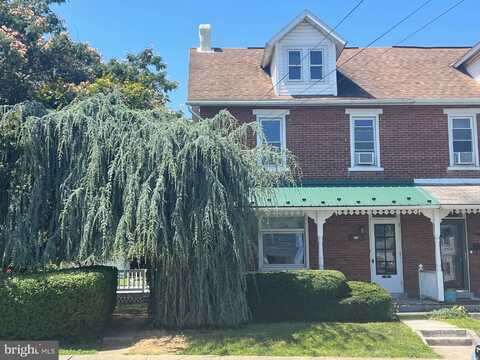 110 S HAAS STREET, TOPTON, PA 19562