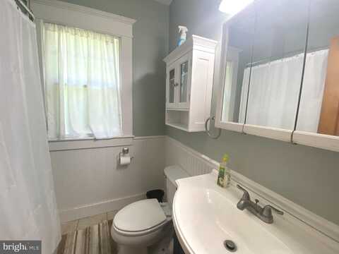 10304 GUNSTON ROAD, LORTON, VA 22079