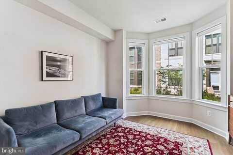 205 MARKET SQUARE NW, VIENNA, VA 22180