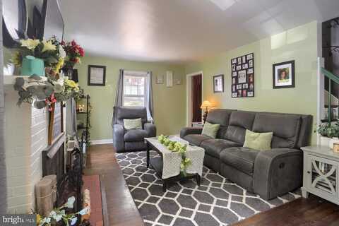 3500 SCHOOLHOUSE LANE, HARRISBURG, PA 17109