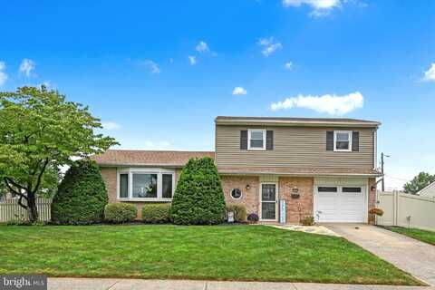 5229 ROYAL DRIVE, MECHANICSBURG, PA 17055