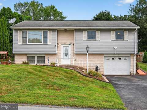 585 CHERRY STREET, LEBANON, PA 17046