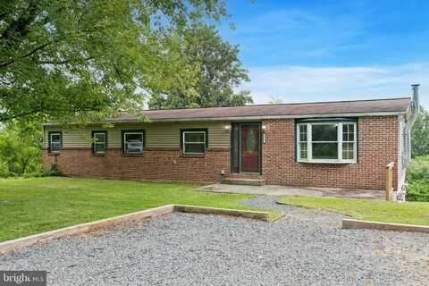 747 CHESTNUT STREET, DOUGLASSVILLE, PA 19518
