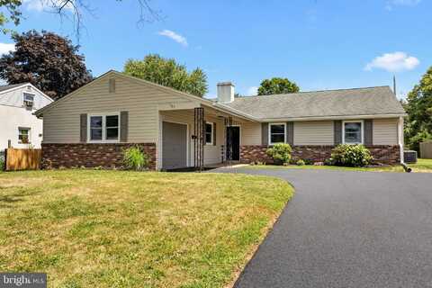 735 SAINT DAVIDS AVENUE, WARMINSTER, PA 18974