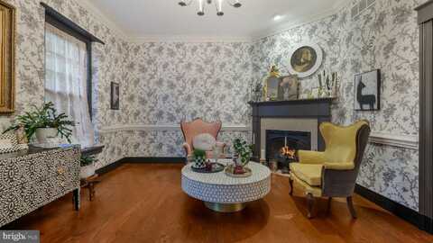 6 DOROTHY CIRCLE, ROYERSFORD, PA 19468