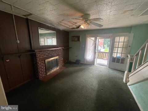 423 ELLIS AVENUE, DARBY, PA 19023