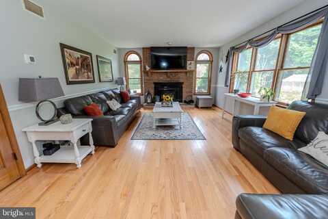 2611 SCHUKRAFT ROAD, QUAKERTOWN, PA 18951