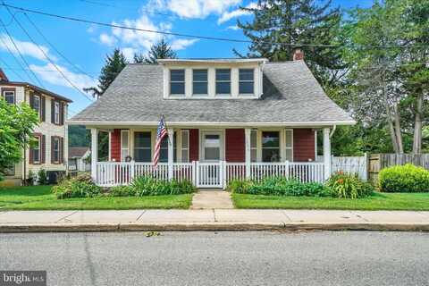 2446 S QUEEN STREET, YORK, PA 17402