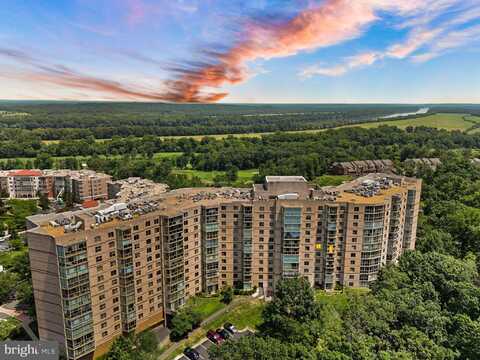 19385 CYPRESS RIDGE TERRACE, LEESBURG, VA 20176