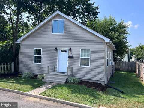 130 E NORTH STREET, WOODSTOCK, VA 22664