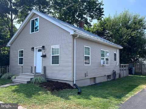 130 E NORTH STREET, WOODSTOCK, VA 22664