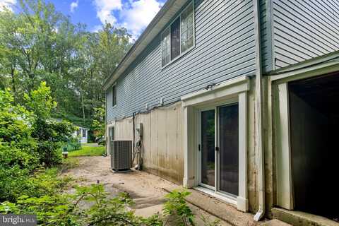 8406 RAINBOW BRIDGE LANE, SPRINGFIELD, VA 22153