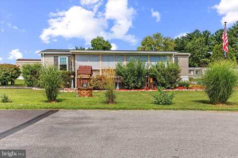 306 WALDORF DRIVE, YORK, PA 17404