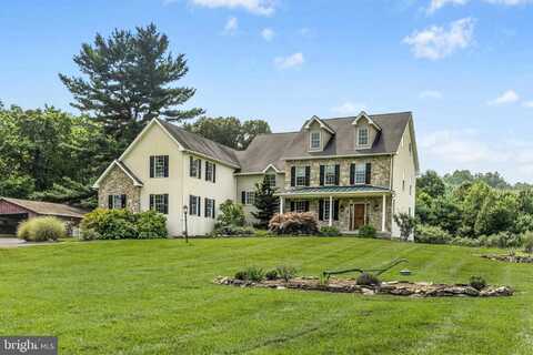 3370 LOWER SAUCON ROAD, HELLERTOWN, PA 18055