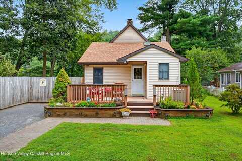 201 Esopus Creek Road, Saugerties, NY 12477