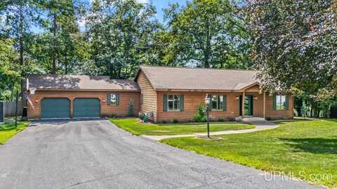 1022 N Evergreen, Iron Mountain, MI 49801