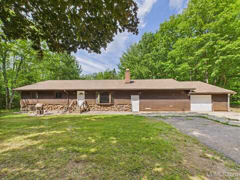 74777 N Carmody, Munising, MI 49862