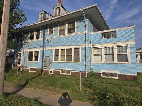 303 Franklin Street, Waterloo, IA 50701