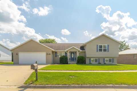 710 Sal Avenue, Dunkerton, IA 50626