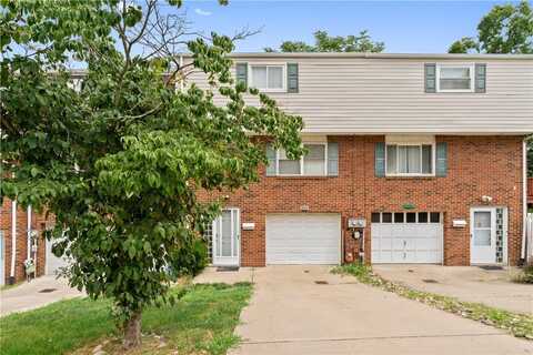 904 Rhodes Ave, West Mifflin, PA 15122