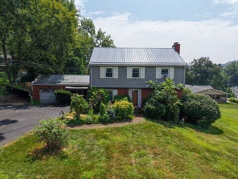 64 Hickory St, Allegheny Twp, PA 15656