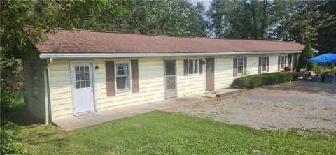 699 Stoystown Rd, Somerset, PA 15501