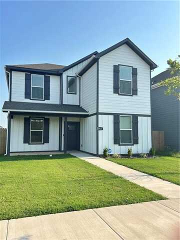 4825 W Triangle ST, Fayetteville, AR 72704