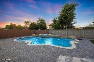 8510 W MYRTLE Avenue, Glendale, AZ 85305