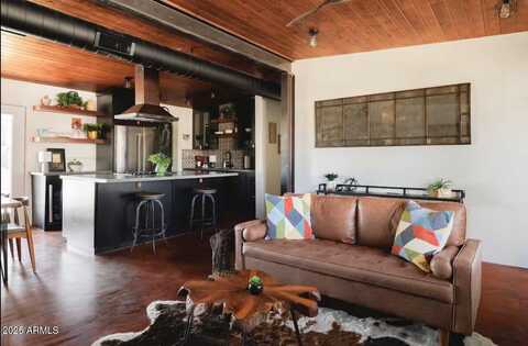 1133 E STATE Avenue E, Phoenix, AZ 85020