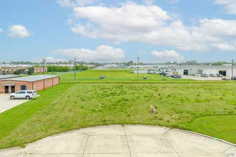 142 Finish Line Lane, Houma, LA 70360