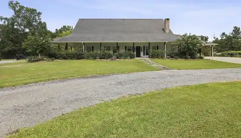 4534 Old Momument RD, Sour Lake, TX 77659