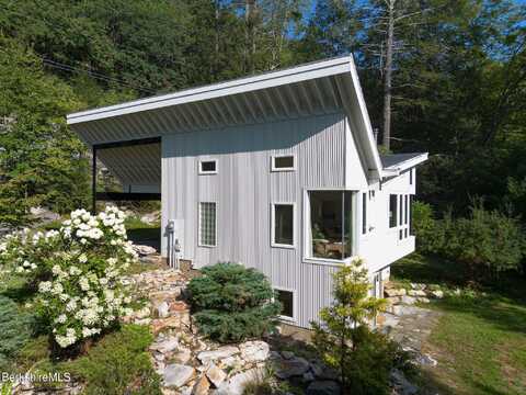 324 Park St, Great Barrington, MA 01230