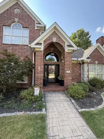 8 Bayonne Ct, Little Rock, AR 72223