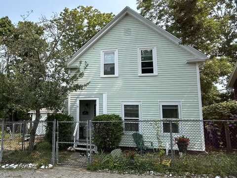 9 10th Avenue, Wareham, MA 02571