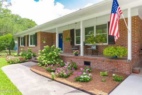 116 Holly Road, Pine Knoll Shores, NC 28512