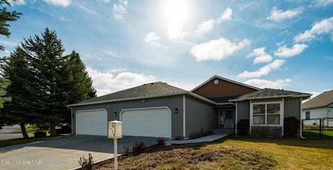 1232 W WOODLAWN DR, Hayden, ID 83835