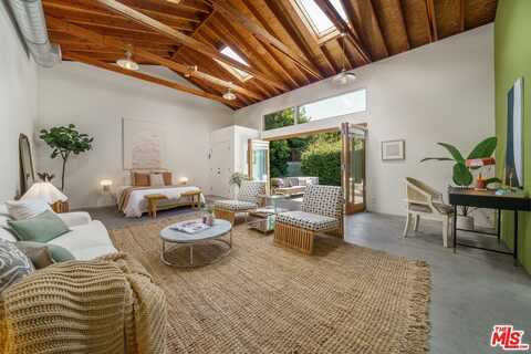 12432 Hesby St, Valley Village, CA 91607