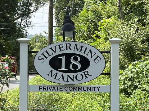1 Silvermine Manor, Brookfield, CT 06804