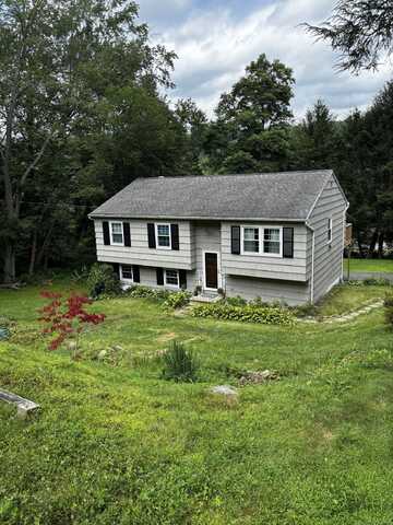 12 Scenic View Drive, Newtown, CT 06470