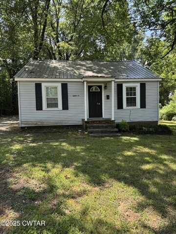 86 H C Walton Drive, Jackson, TN 38301