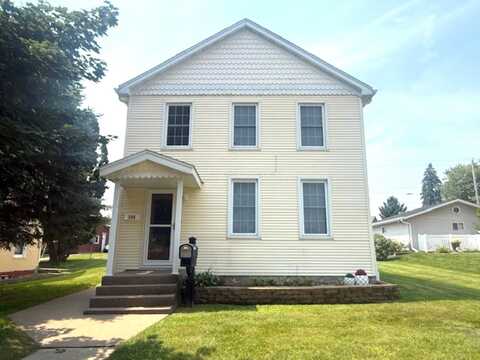 104 N 4th, Bellevue, IA 52031