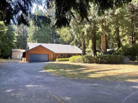 1205 Cessna Dr, Crescent City, CA 95531