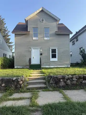 210 E Bowman Street, Elkhart, IN 46613