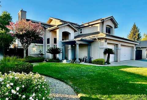 5094 Cromwell Avenue W, Fresno, CA 93722