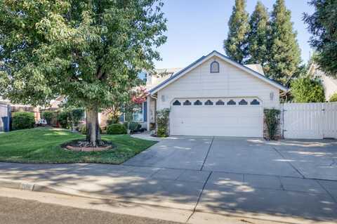 2081 Birch Avenue, Clovis, CA 93611
